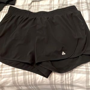 Tek Gear work out shorts. Size Xl.